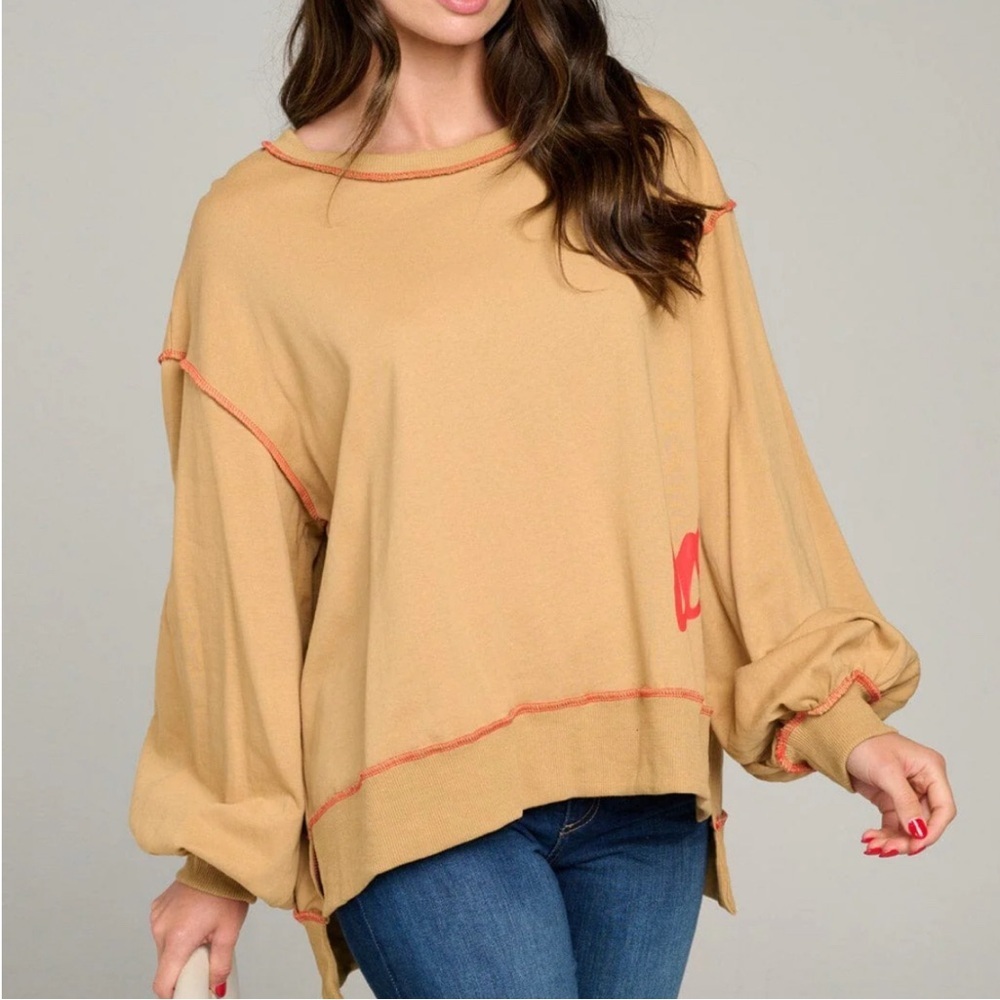 Casual Tan Sweatshirt with Red ‘LoveYou’ Graphic